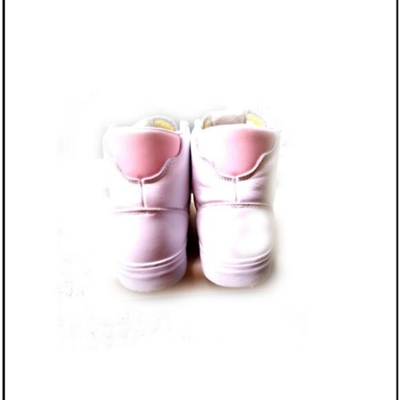 New Rare & Unique Unisex Leather Adidas Originals Athletic Shoes/Sneakers
